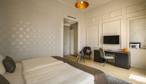 Imperial Seaside Room