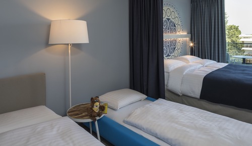 Habitación familiar, balcón