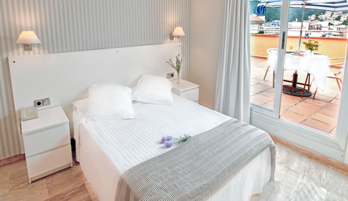Habitación con 1 cama doble o 2 individuales