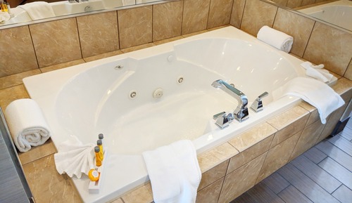 Suite, 1 cama de matrimonio grande, bañera de hidromasaje