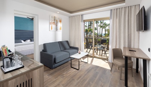 Suite junior (Swim-up & Adults Only)