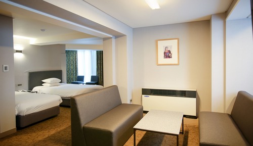 Family Suite (No Parking, additional fee occurs if number of people booked & staying are different)
