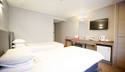 Habitación junior con 2 camas individuales (NO PARKING)