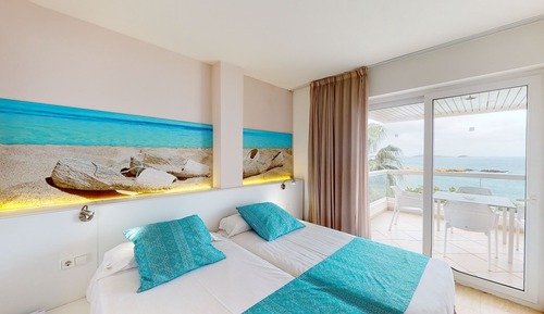 Privilege Suite Front Sea View