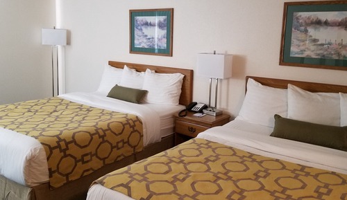 Habitación, 2 camas de matrimonio, accesible para personas con discapacidad, no fumadores (Mobility)