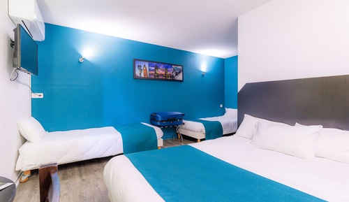 Habitación cuádruple (Air conditioned)