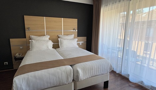 Habitación Business con 1 cama doble o 2 individuales, 1 habitación, balcón