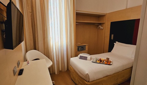 Habitación clásica con 1 cama doble o 2 individuales