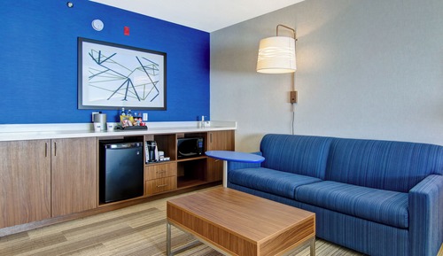 Suite, 1 cama de matrimonio grande con sofá cama