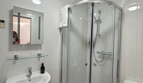 Habitación doble, baño privado (Room 14, 1st Floor)