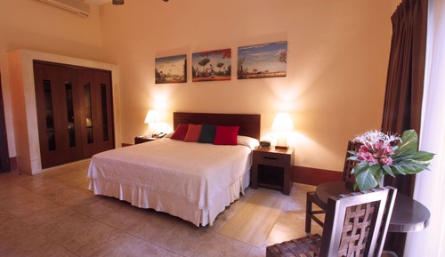Deluxe Room, 1 King Bed, Private Pool, Courtyard Area