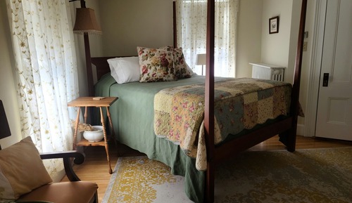Habitación tradicional, 1 cama de matrimonio, baño privado (The Niagara Room)