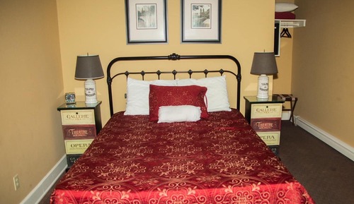 Habitación doble, 1 cama de matrimonio con sofá cama, patio, planta baja