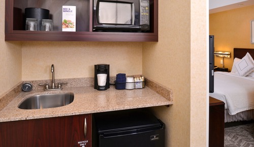 Suite, varias camas (Mobility/Hearing Access, Roll-In Shwr)