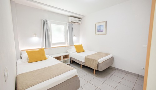 Apartamento Premium con Terraza y Bañera hidromasaje (Sunsuite/2adults)