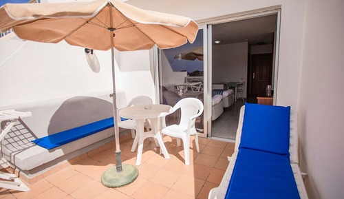 Estudio, vistas parciales al mar (2 adults)