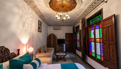Suite (Escence)