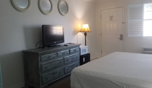 King Room Economy
