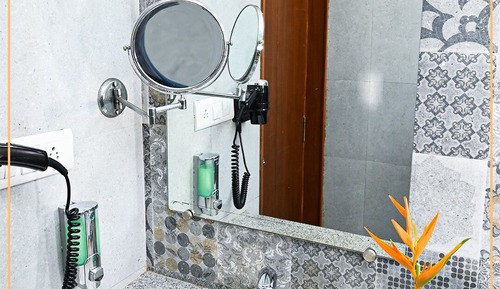 Habitación superior con 1 cama doble o 2 individuales