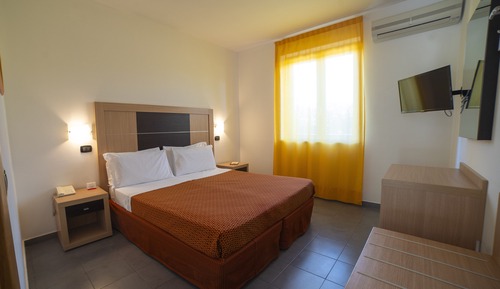Habitación familiar (2 adults + 2 children)