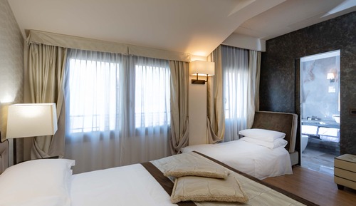 Habitación triple (Charming - Internal View)