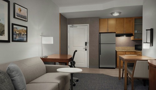 Suite, 1 habitación (Mobility/Hearing Access, Roll-In Shwr)