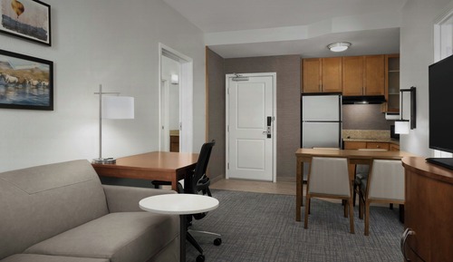Suite, 2 habitaciones (Mobility/Hearing Access, Roll-In Shwr)