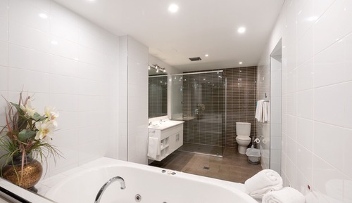 Habitación Deluxe, 1 cama de matrimonio grande, balcón