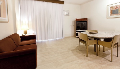 Habitación ejecutiva, 1 cama doble, Aire acondicionado, vistas a la ciudad
