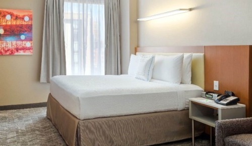 Suite ejecutiva, 1 cama de matrimonio grande, no fumadores (Mobility/Hearing Accessible, Tub)