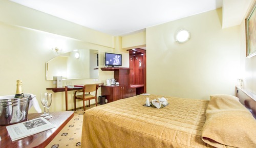 Habitación económica con 1 cama doble o 2 individuales, no fumadores