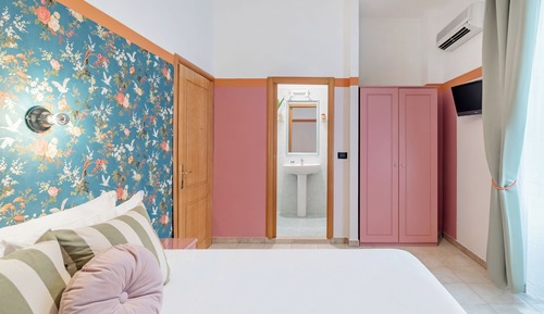 Habitación superior con 1 cama doble o 2 individuales