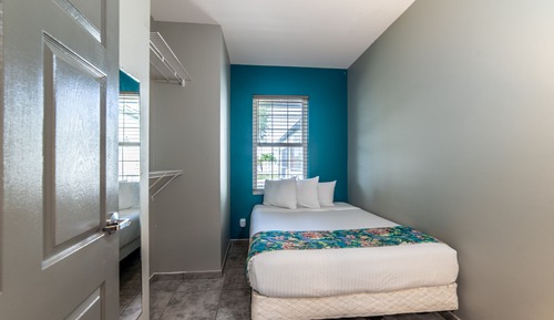 Habitación Deluxe, 2 camas de matrimonio, frigorífico y microondas
