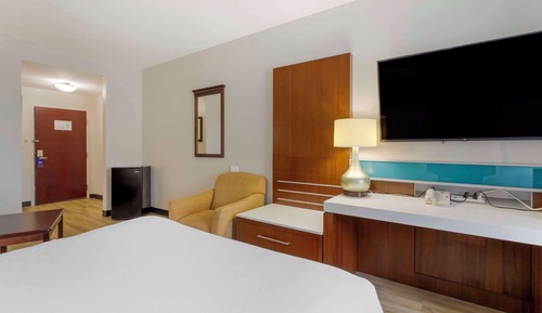Suite, 2 Queen Beds with Sofa Bed