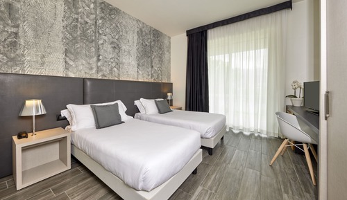 Habitación superior con 1 cama doble o 2 individuales