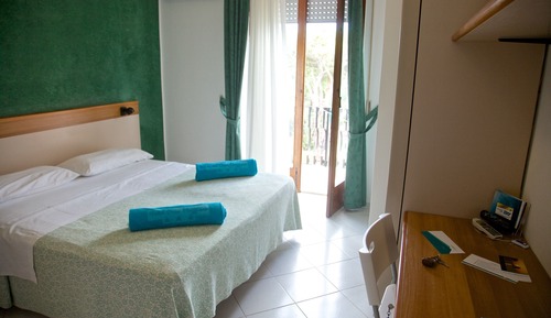 Habitación estándar doble, balcón