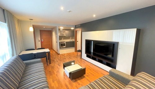 Apartamento estándar, varias camas, baño privado, vistas a la ciudad