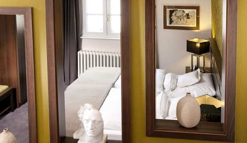Dúplex superior, 1 cama de matrimonio grande, no fumadores, bañera