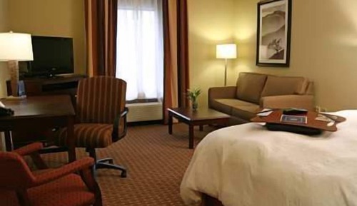 Estándar con cama de matrimonio King