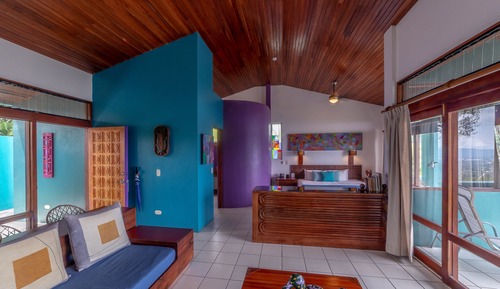 Ultra Villa King Bed