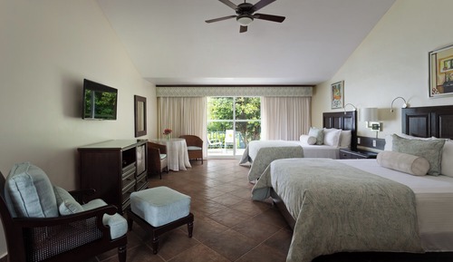 Habitación Deluxe, 2 camas de matrimonio, vistas al jardín