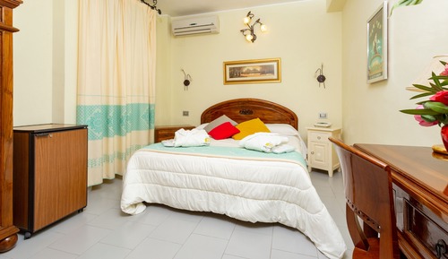 Habitación con 1 cama doble o 2 individuales