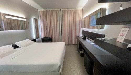 Habitación clásica con 1 cama doble o 2 individuales, planta baja