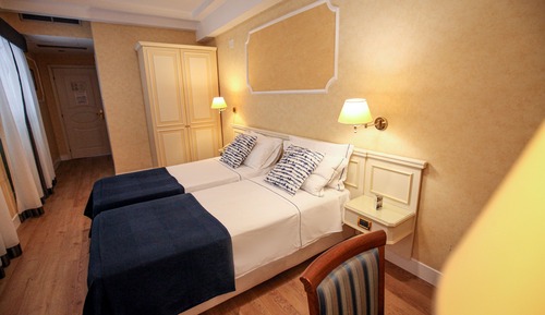 Habitación estándar con 2 camas individuales