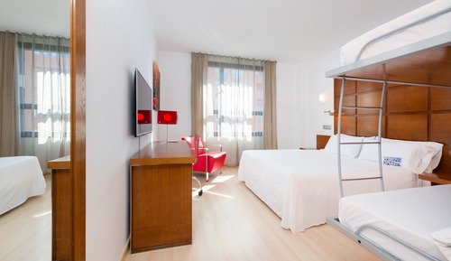 Habitación Familiar (2 Adultos, 2 Niños)