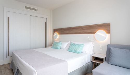 Habitación Deluxe (2 adultos + 1 niño)