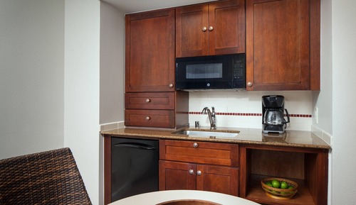 Room, 1 Queen Wall Bed, Non Smoking, Balcony (Oceanfront)