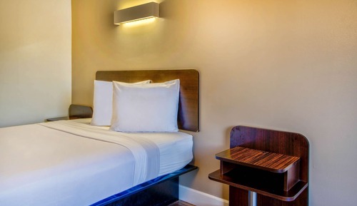 Suite estándar, 1 cama de matrimonio grande, fumadores