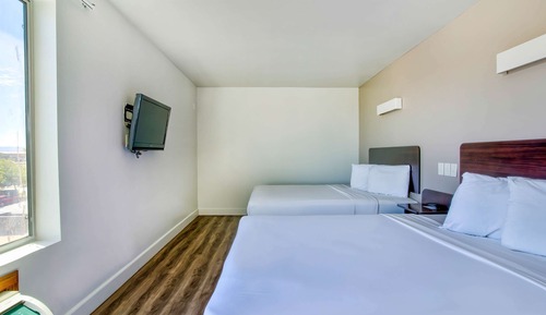 Habitación estándar, 2 camas de matrimonio, accesible para personas con discapacidad, no fumadores