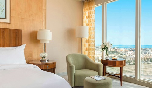 Habitación Deluxe, 1 cama de matrimonio grande, vistas parciales al mar